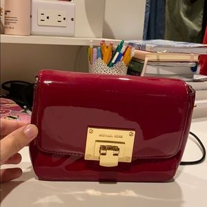 Michael kors crossbody clutch
